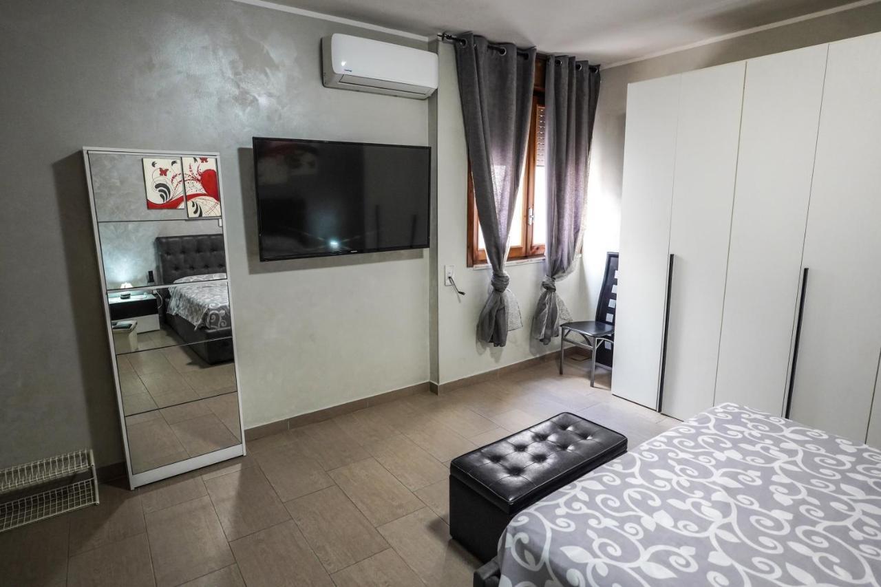 דירות פורטו צ'זראו A Casa Di Lele מראה חיצוני תמונה