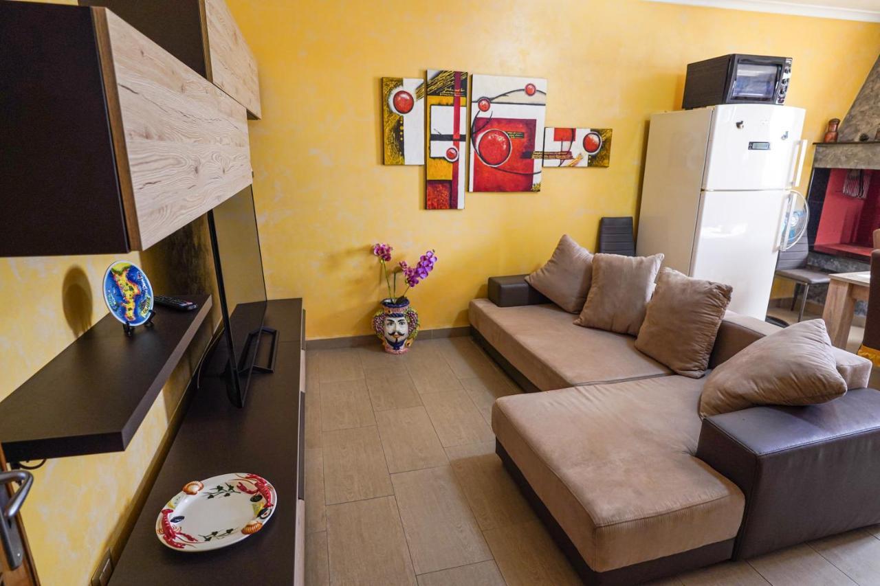 דירות פורטו צ'זראו A Casa Di Lele מראה חיצוני תמונה