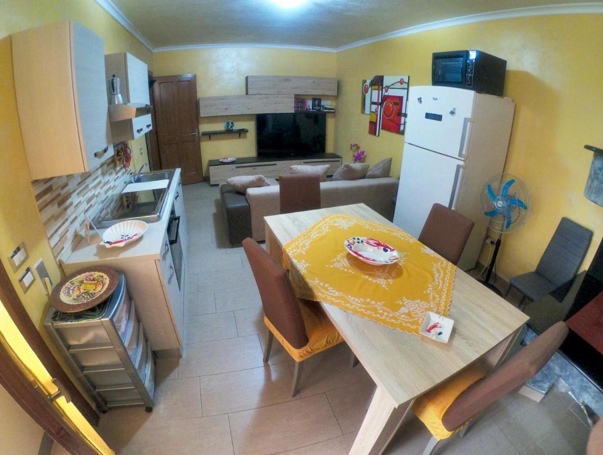 דירות פורטו צ'זראו A Casa Di Lele מראה חיצוני תמונה