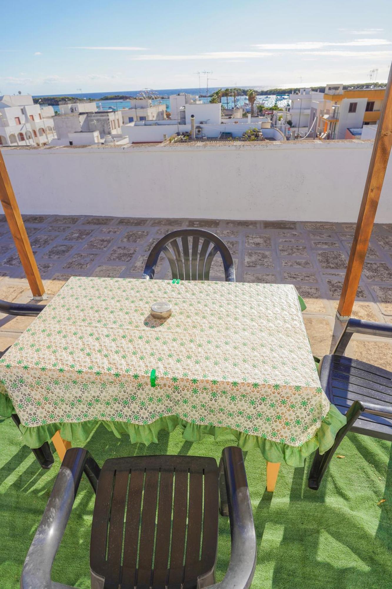 דירות פורטו צ'זראו A Casa Di Lele מראה חיצוני תמונה