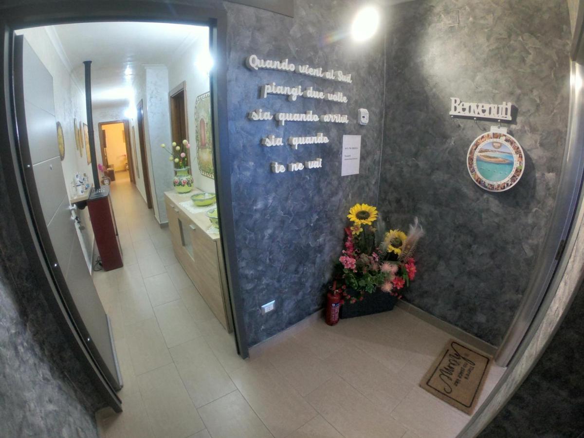 דירות פורטו צ'זראו A Casa Di Lele מראה חיצוני תמונה